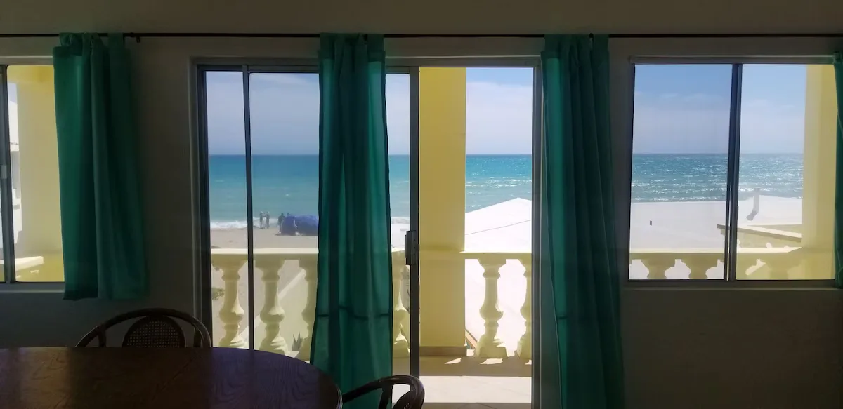 OCEANFRONT! Clean, spacious, comfortable. Dog Friendly. Right On The Beach